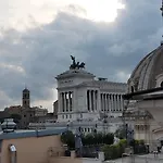 H10 Palazzo Galla Hotel 4*