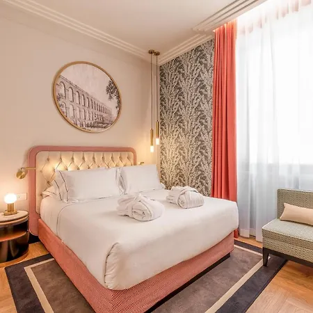 H10 Palazzo Galla Otel 4*