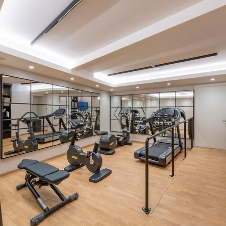 H10 Palazzo Galla Otel 4*